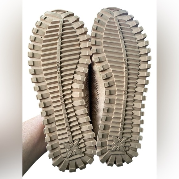 BCBG-Size 7 “Lynn” Trainers in nude w/ faux Crystals. Good preowned! - Picture 11 of 17
